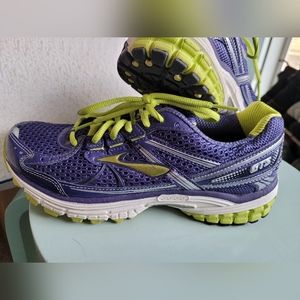 Women's Brooks Adrenaline GTS 13 size 8